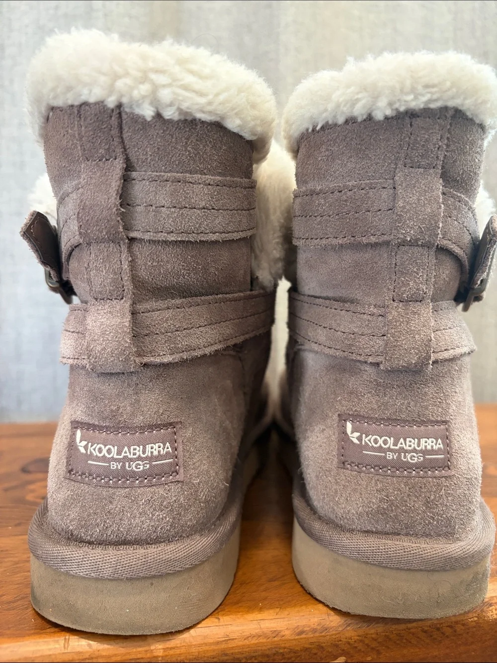 Koolaburra by Ugg Delene Mini Taupe Suede Size 9